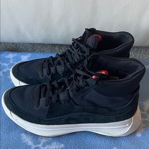 Like New! Sorel Black Boots Lace Up Mid Sneaker Shoe Size USA 6